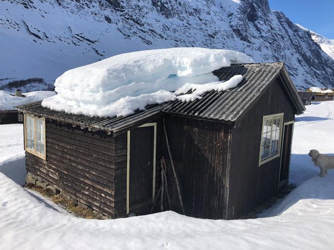 Flygeløyvet gjeld like lenge som byggjeløyvet. Saksopplysningar Dokument i saka: - Søknad med bilete frå Harald Berge frå april 2018.