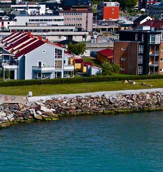 Teaterhuset Som et av de nyeste og mest særegne byggene i byen ligger Nordland Teaters teaterhus like ved Rådhuset og Kinoteateret.