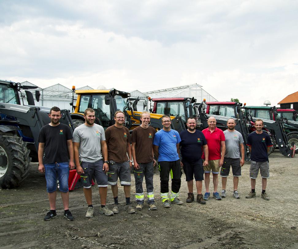 ØKOLOGISK PRODUKSJON ER MODERNE TENKNING De ansatte sjåførene hos Rosnes gårdsdrift vil ikke ha noe annet enn Valtra-traktorer.