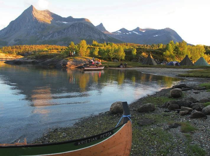 HALVARD TOFTEN SØRFOLD Velkommen til å oppleve Sørfold. Dra på fisketur med veteranbåt i idylliske fjordområder, på fottur i ville og vakre Rago nasjonalpark eller finn roen ved et stille fjellvann.