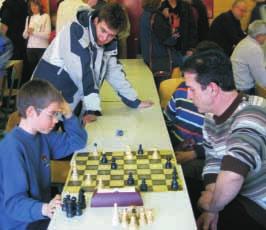 Eden od mlajših bojevnikov s šahovskimi figurami, ki ima zelo malo strahospoštovanja do odraslih igralcev, je desetletni Gal Drnovšek iz Škofje Loke, ki trenutno sodi med najbolj perspektivne šahiste