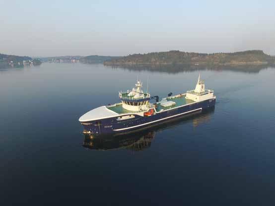 - og fremdeles trenge brønnbåter I dag løses logistikk-transportbehovet i norsk oppdrettsnæring land sjømerd landfabrikk med ca. 60 brønnbåter og 2 prosessbåter.