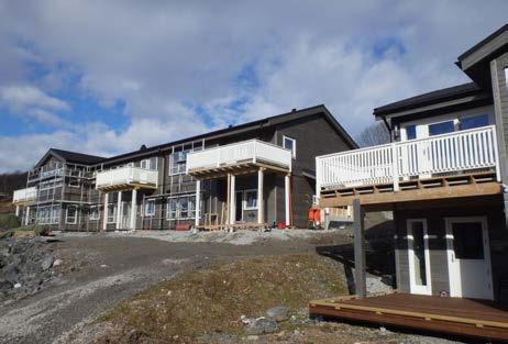 MAI JUNI Flere nye leiligheter i sentrum. I løpet av 2016 er det bygd 15 nye leiligheter i Nesset. Dette er gjort av private utbyggere. Et flott syn på fjorden.