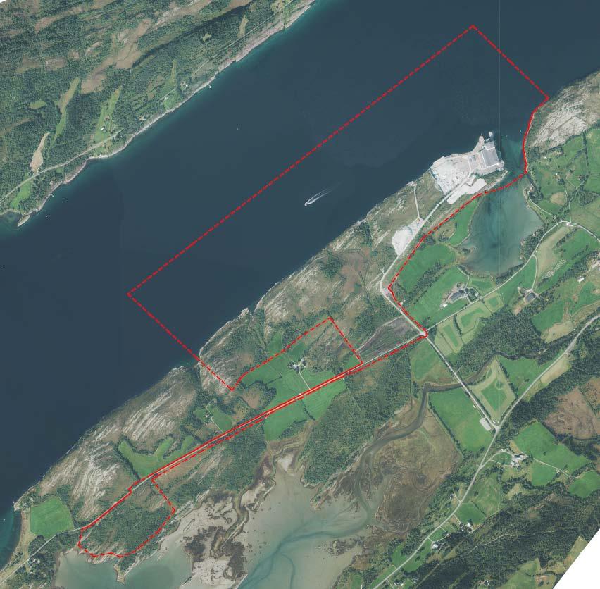 4 Situasjonsbeskrivelse 4 Situasjonsbeskrivelse Planområdet ligger i et aktivt landbruks- og reindriftsområde på Skogsøya.