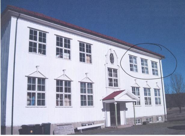Horne grendehus, Hokksund, Øvre Eiker kommune: Tidligere Horne skole fra 1924 er et godt eksempel på skolebygninger fra første del av