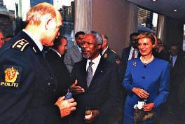 fra 1989 til 1990. Han var medlem av HQ-staben med ansvar for personell m.m. I februar 1992 ble han utnevnt av FN til Police Commissioner for UNPROFOR i det tidligere Jugoslavia.