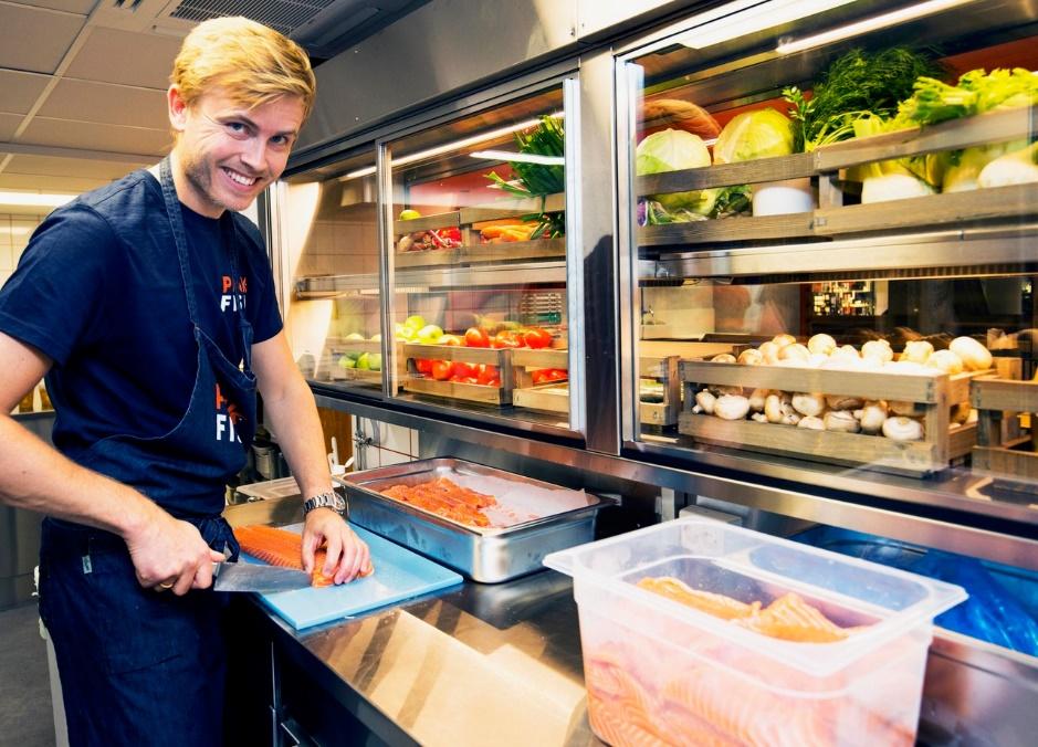 SKAL BLI STORE MED NORSK HURTIGLAKS Geir Skeie Gründer og vinner av Bocuse d Or 2009 Geir