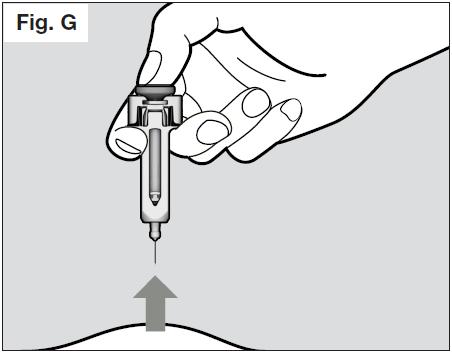 Når kanylen er fjernet fullstendig fra huden kan du slippe stempelet, og la kanylebeskyttelsen dekke kanylen (se fig. H).