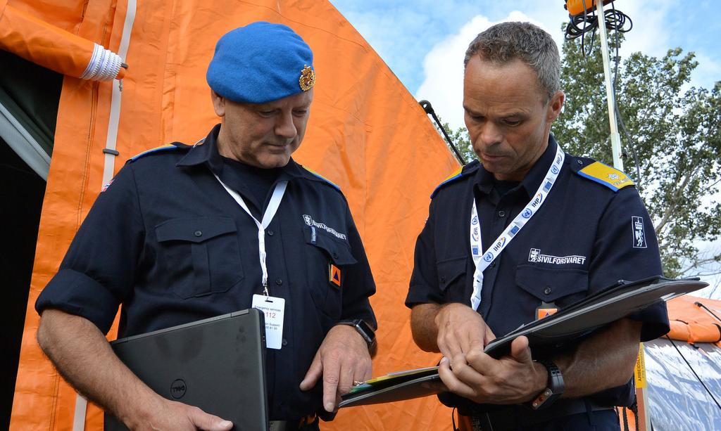 Hva gjør en lokal øvingsleder? Jon Berntsen og lokal øvingsleder, Geir Ellingsen, under øvelsen Triplex 2016. Foto Anita Andersen/DSB.