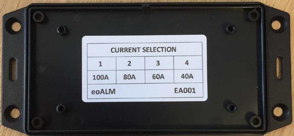 Number of charging stations connected (1 to 6) Jumper Option High Power Mode Low Power Mode 1 100A 40A 2 80A 32A 3 60A 25A 4 40A 20A Nåværende vurdering er bekreftet av et klistremerke på bakplaten