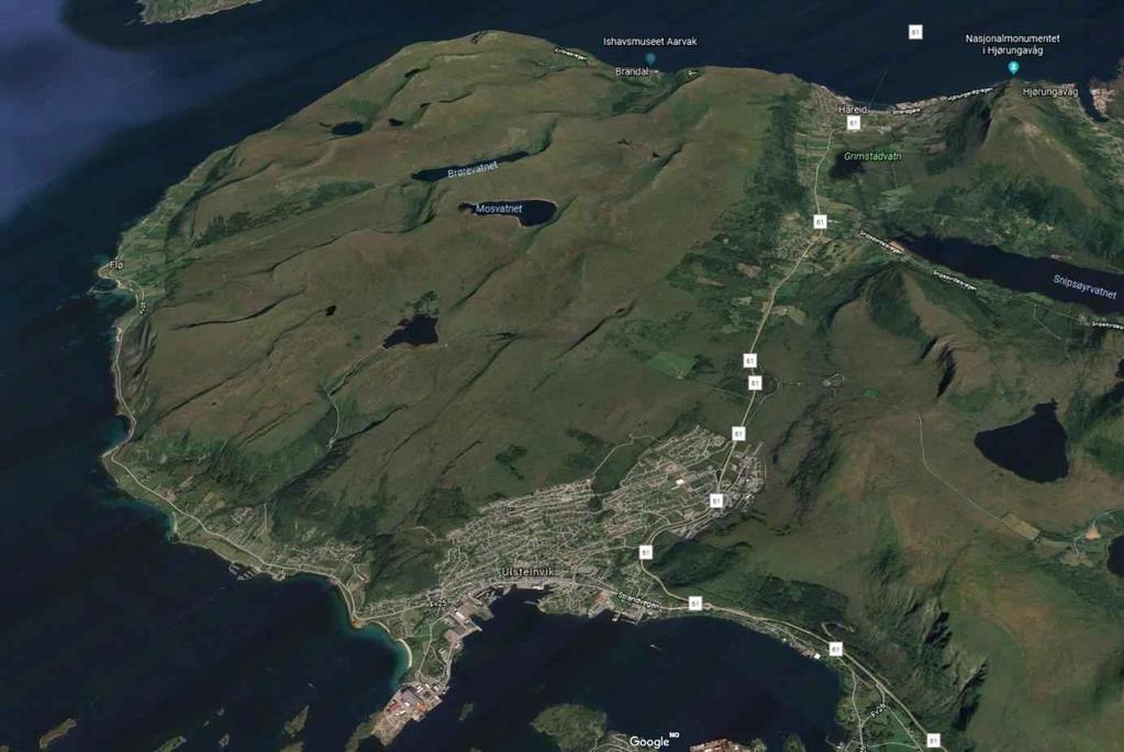 Litlevatn Figur 2. 3D-kart over Hareidlandet (earth.google.com). Litlevatn ligger ca. 6 km med bil fra Ulsteinvik. Mosvatn ligger veiløst, ca. 5 km i luftlinje fra både Ulsteinvik og Hareid.