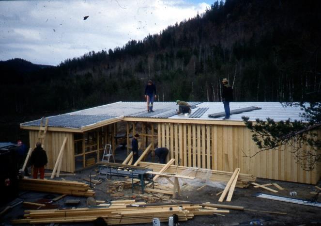 Dugnad i 1989 på standplass, Moen skytebane. Foto: OS Flere alternativer ble lansert og jobbet med. Det siste alternativet som kom opp var å anlegge ny skytebane på Statskog sin grunn på Solemfetane.