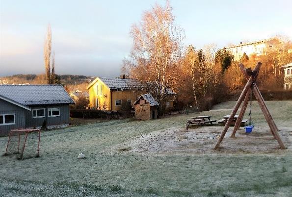 Den gjenstående SEFRAK-bygningen var en tidligere sommervilla fra tidlig 1800-tall som i dag benyttes som bolig. På toppen av Kvilstadhaugen er det registrert en arkeologisk lokalitet.