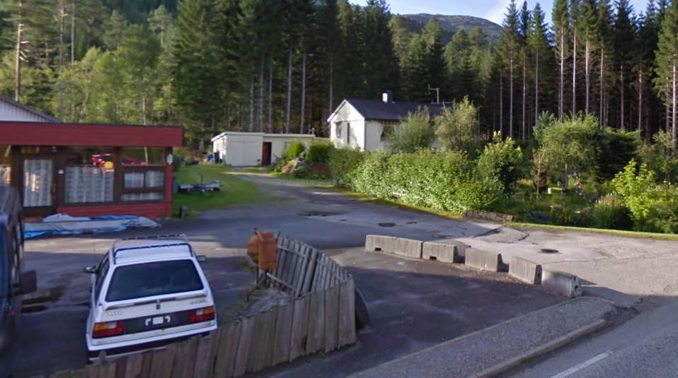 Figur 5-28 bilde bustadar Moskog, kjelde: Google Konsekvensvurdering Følgjande dagsoner går gjennom NF 15: Dagsone Moskog alternativ 1-14 Omfang I området Moskog ligg det nokre få bustader som vil