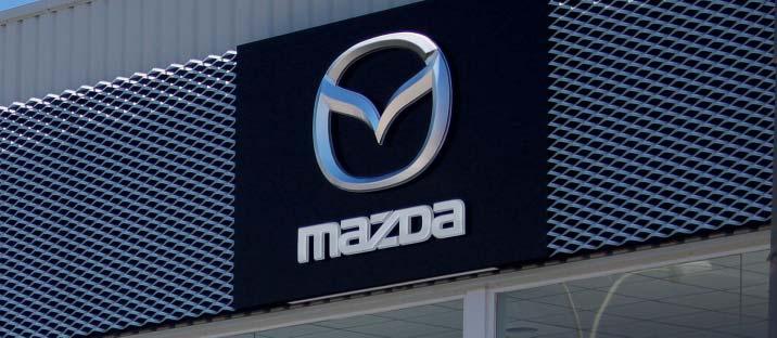 V Å R E F O R P L I K T E L S E R O V E R F O R D E G O G D I N M A Z D A MY MAZDA APP Hold smarttelefonen eller nettbrettet over QR-koden for å laste ned My Mazda-appen.