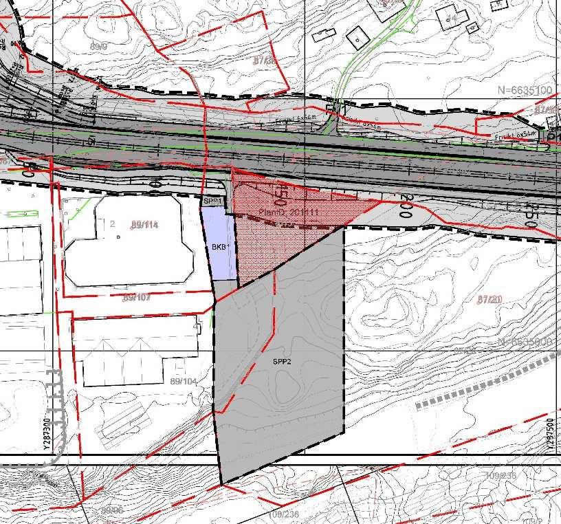 Biletet viser plangrensa slik ho var vist i oppstartsmeldinga med R-134 i nord og reguleringsplan med planid: 201411 med raud skravur i aust.
