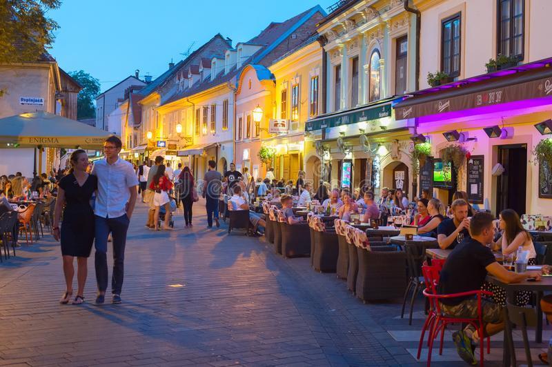 Dag 2 Byvandring i Zagreb (F, L, M) Etter en rolig frokost kommer guiden til hotellet for å ta dere med på en spennende spasertur i Zagrebs