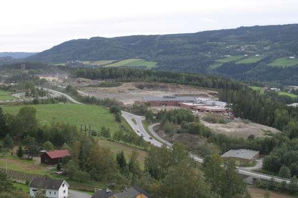 Virksomhetene har gjerne store arealbehov og et lavt antall ansatte og besøkende. Virksomhetene bør ikke samlokaliseres med boliger.