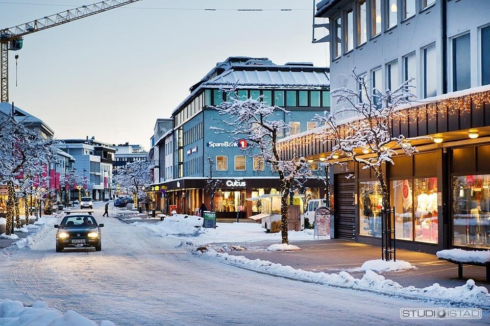 Moldes status Høyskole Kjøpesenter i sentrum!