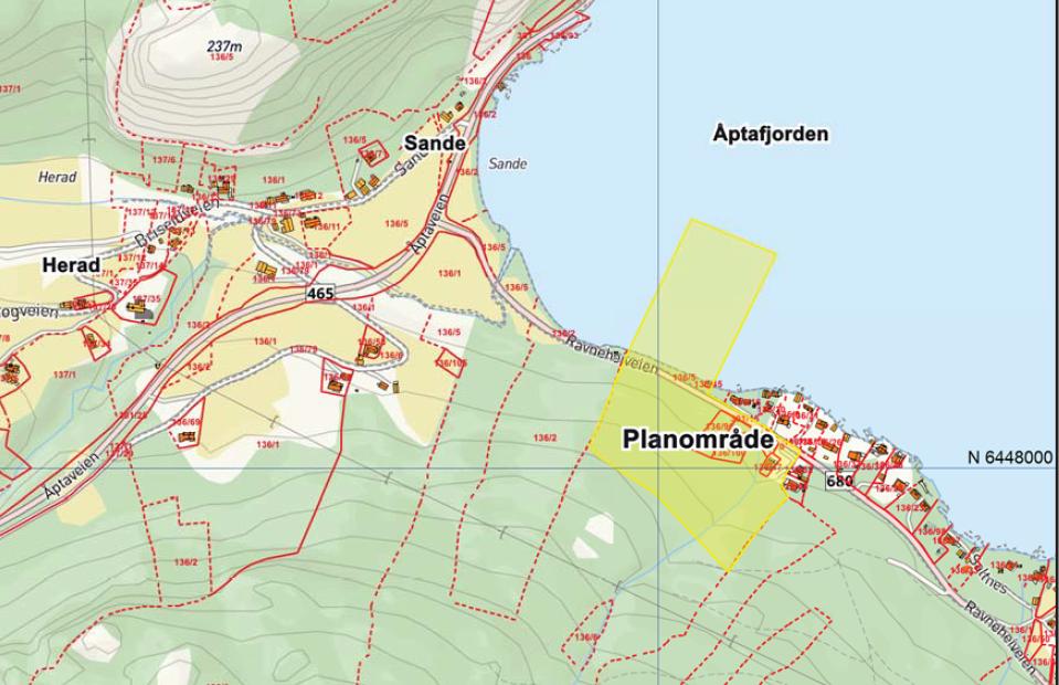 Planens avgrensning og eksisterende forhold Planområdet ligger ved Herad/Sande, ca. 400 meter øst for krysset mellom Åptaveien og Ravneheiveien. Planområdet ligger i all hovedsak på gnr.136 bnr.