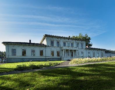 4 GAMLE HOVEDBYGNING, INNVENDIG OPPGRADERING/ REHABILITERING Oppgradering og rehabilitering av gamle hovedbygningen til undervisningsformål og administrasjon, og