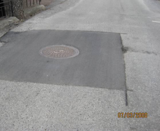 Skjæring eller asfaltskjøt mot kumtoppen tillates ikke med mindre dette er en overgang mellom dekketyper for eksempel rennebunn).