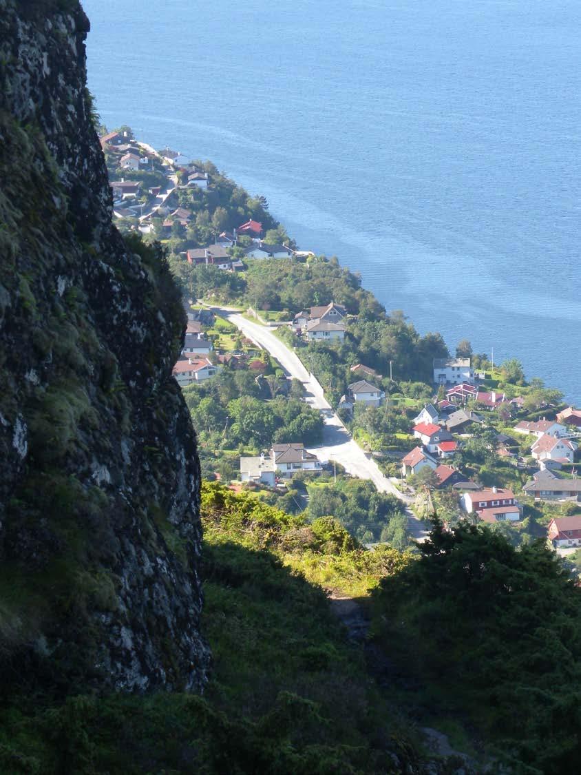 Historikk 1991: Bystyrets vedtak av miljøplanen «Byfjellene og strandlinjen langs sjø, vann og vassdrag skal sikres for rekreasjonsmål for hele byens befolkning» 1995: Første forvaltningsplan