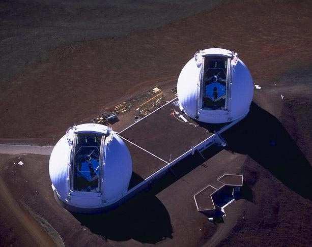 Interferometri med optiske telskoper er krevende! Oppløsning: θ= 70 λ/ L Optiske teleskop trenger diameter på > 400 m for å oppnå samme oppløsning som et 10 000 km radiointerferometer.