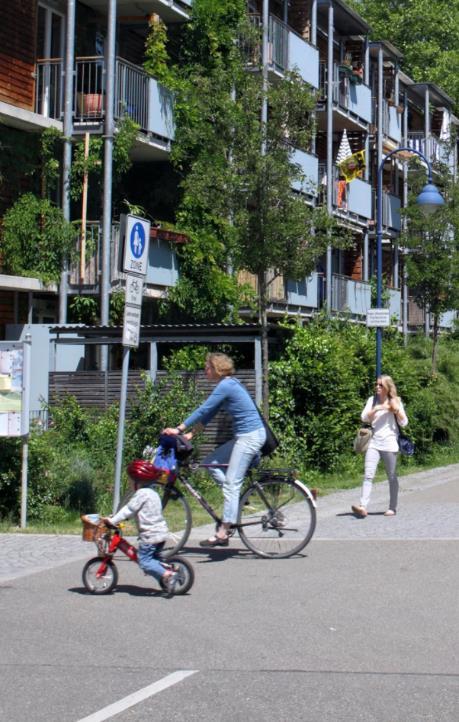 Utfordringer: Demografisk endring gir nye behov Ensidig bo- og boligtilbud Mindre god bokvalitet Avstand til hverdagsfunksjoner