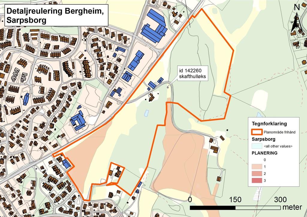 BAKGRUNN FOR UNDERSØKINGA Det er varsla oppstart av reguleringsarbeid for eigedomen gnr. 1051, bnr. 2 og 733 ved Bergheim på austsida av Iseveien i Sarpsborg.