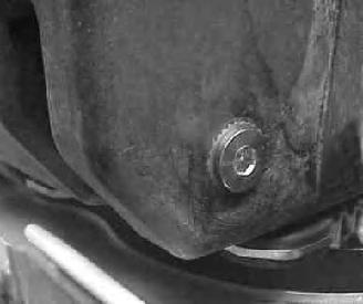 Vær forsiktig når du monterer og reider rundt grensesnittets tetningsring, slik t den ikke lir skdet. Ikke ruk smøremidler eller tetningsmsse under montering. 4.