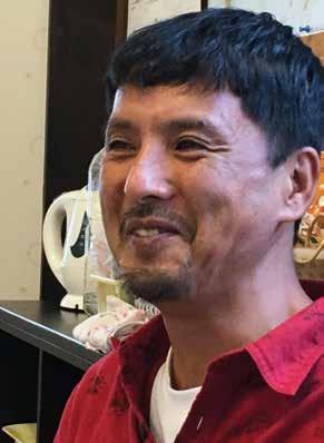 JAPAN JAPAN Kazutomi Shinada (51), evangelist på gater og streder, fikk en ny omgang med kreft i år. Han ble kjørt til sykehuset i sykebil. Det viste seg at det hadde gått hull på leveren hans.