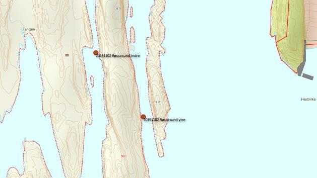 Stasjonen ligger i Røssesund sør i Tjøme kommune, rett vest for