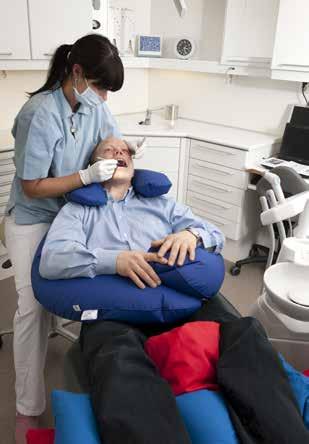Lasal Dentalputer er utformet for å gi pasienten støtte og trygghet ved tannlegebesøk. Alle putene er lette å forme slik at de tilpasses pasienten og stolen.
