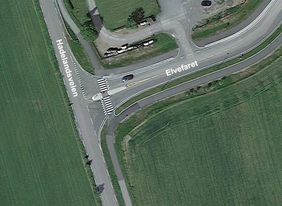 Figur 3: Krysset Hadelandsvegen x Elvefaret, dagens situasjon (Ortofoto: