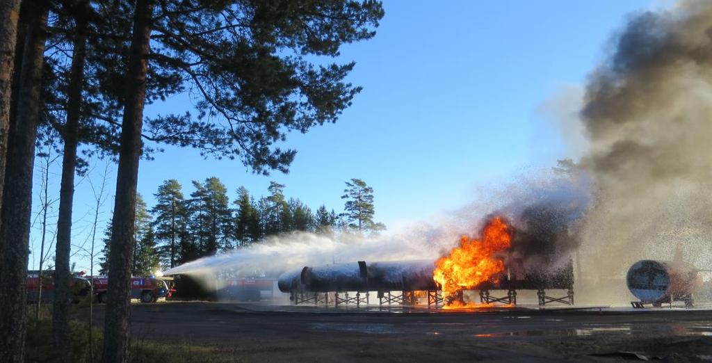 Bakgrunn Brannøvingsfeltet (BØF) ble etablert i 1989/1990 og er forurenset av PFOS og andre PFAS-forbindelser grunnet bruken av PFAS-holdig brannslukningsskum på