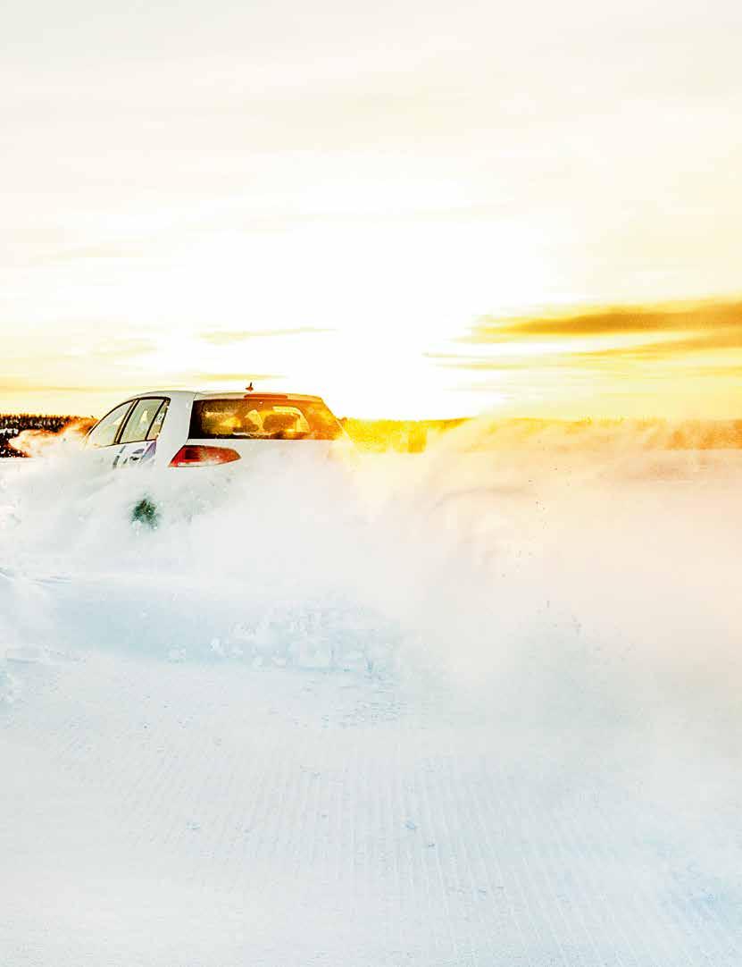 Les alt om dekktesten på www.motor.no SLIK TESTER VI BREMSING: Bremsestrekningen er målt på snø, is, våt og tørr asfalt.