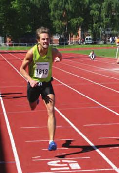 Også på 800m har han en pen forbedring fra 1,57,21 til 1,55,07. Hans Kristian Fløystad, født 1989 kommer fra Sørild FIK i Aust-Agder.