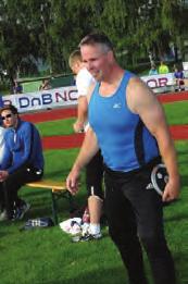 Hans personlige rekorder er henholdsvis 14,18 fra 2004 og 51,65 fra 2006. Marte Jørgensen, født 1993 kommer fra Strømmen.