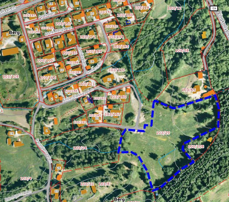 61 Dyrkbar jord (ca. 2,5 daa) Nærhet til friluftsområder. Ca. 3 km avstand til skole, og diverse tjenestetilbud. Bilbasert. Skolebuss. Ingen kjente forhold.