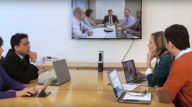 Logitech Connect Gjør videokonferanser enklere slik at alle kan sette opp og lede et møte hvor de vil.