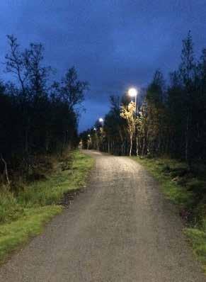 44 Lys I en by som Tromsø, med lang høst og vinter, er lys en viktig del av tilretteleggingen for å få folk ut i friområdene og gjøre det enkelt og trygt å bevege seg ute.