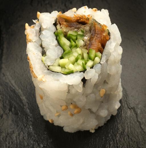 Salmon maki with avocado (f, sn, se, su) Fritert