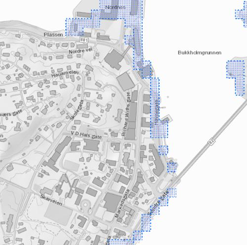 I rapporten «Havstigning og stormflo» fra DSB fra 2016 (nedenstående tabell) er havnivåstigning med klimapåslag for Hadsel kommune beregnet til 76 cm.