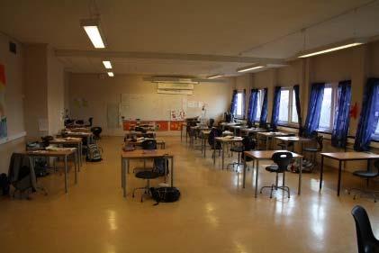 2.2.1 Bjørnevatn skole Bjørnevatn skole er en kombinert barne- og ungdomsskole med elever på 1. til 1. trinn. Skolen er også ungdomsskole for elever fra Sandnes skole.