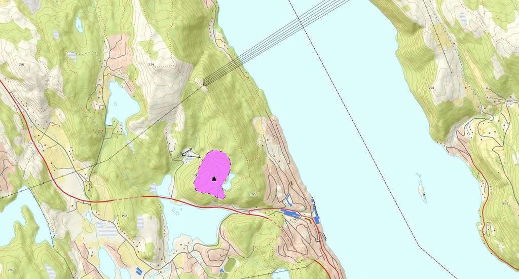 Arna steinknuseverk forurensing og avrenning 7 4 PLANOMRÅDET OG TILTAKET Eksisterende masseuttak og tilhørende distribusjonsarealer skal utvides.