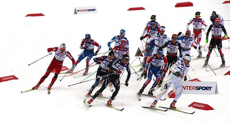 Oppgave 3 Foto: Cell Hill Et skiløp er 15 km langt. Vinneren brukte 39 minutter og 47 sekunder på løpet. Petter brukte 7 sekunder mer, og Markus brukte 1 minutt og 5 sekunder mer enn vinneren.