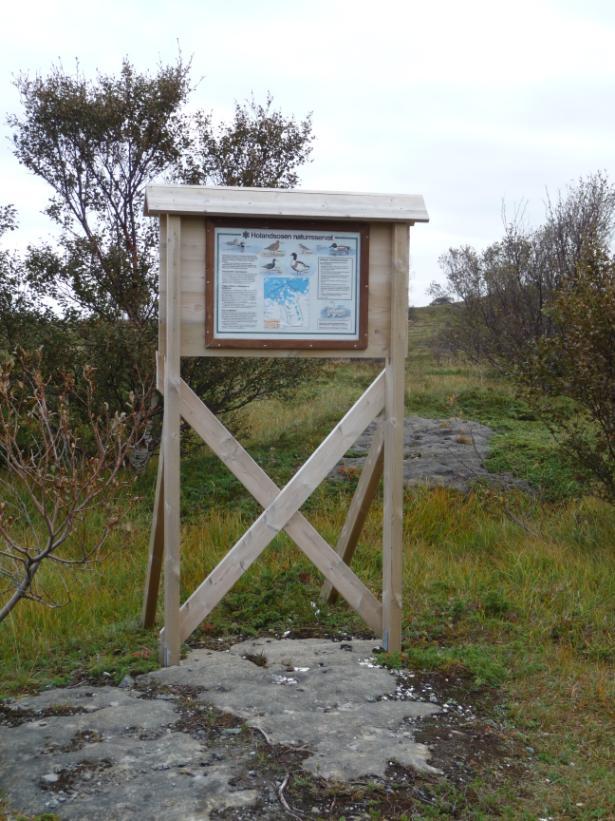 Informasjonsplakat for Holandsosen naturreservat ved Vega havhotell. Foto: Ingvild Gabrielsen 5 Saksbehandling 5.