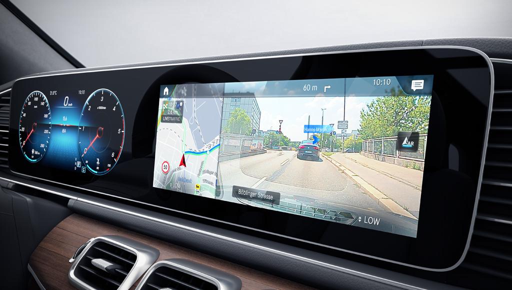 MBUX Augmented Reality for navigasjon Med Augmented Video finner du deg bedre til rette i navigasjonsomgivelsene.