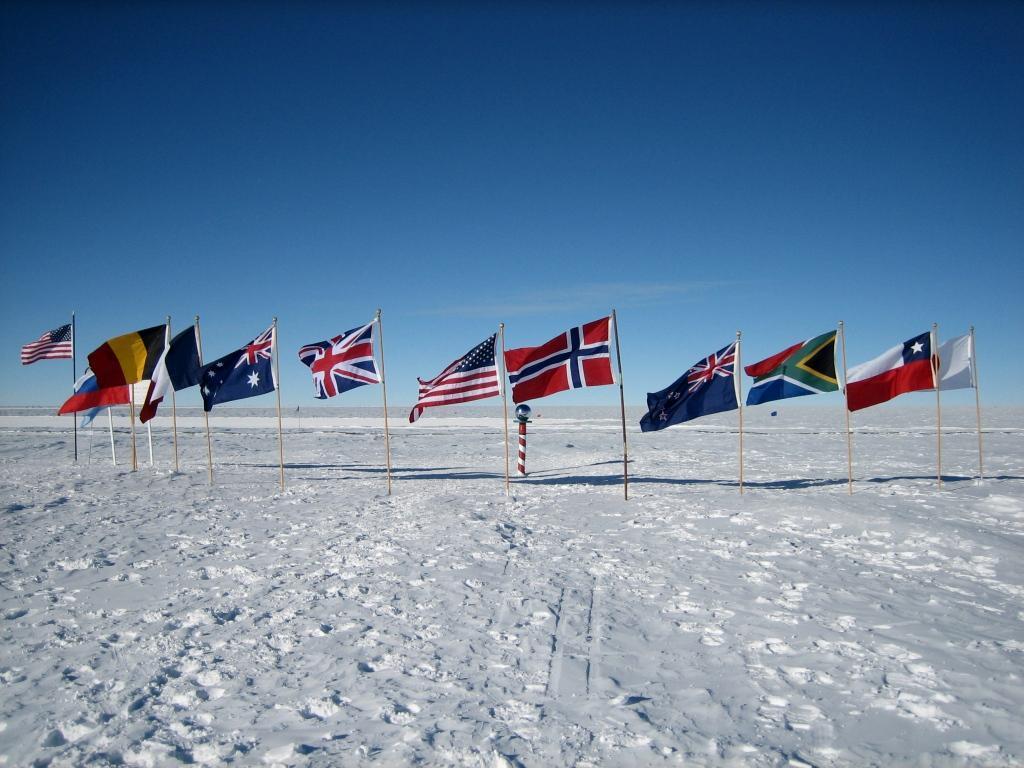 Internasjonal polarforskning Vitenskapelige begrunnelser Ny kunnskap Klimaendringer Forurensninger Ozon Osv.